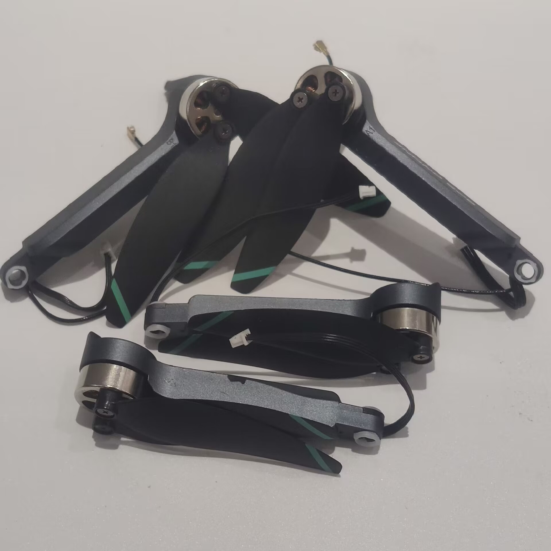 브러시리스 모터 암 A1/B1/A2/B2 LYZRC L - Lyzrc Drone 리뷰 및 가격